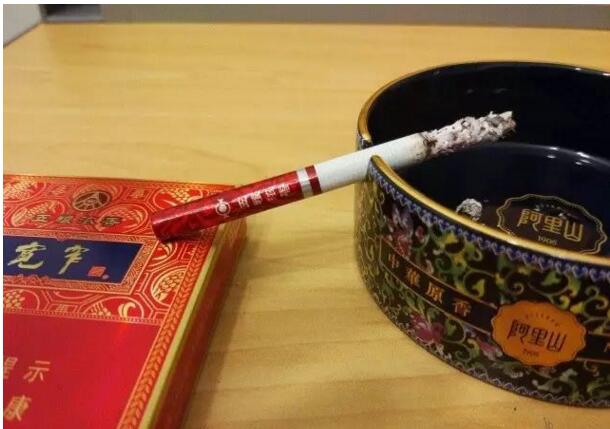 寬窄五糧濃香，香煙邂逅五糧液你值得擁有